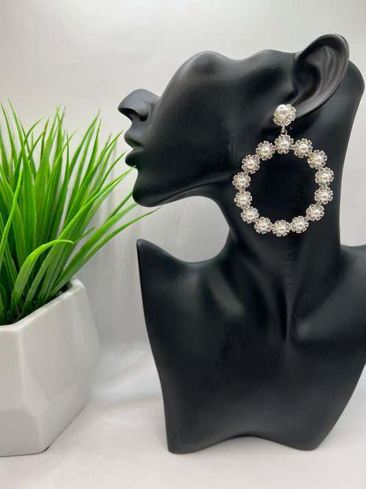 Lola Pearl Earrings