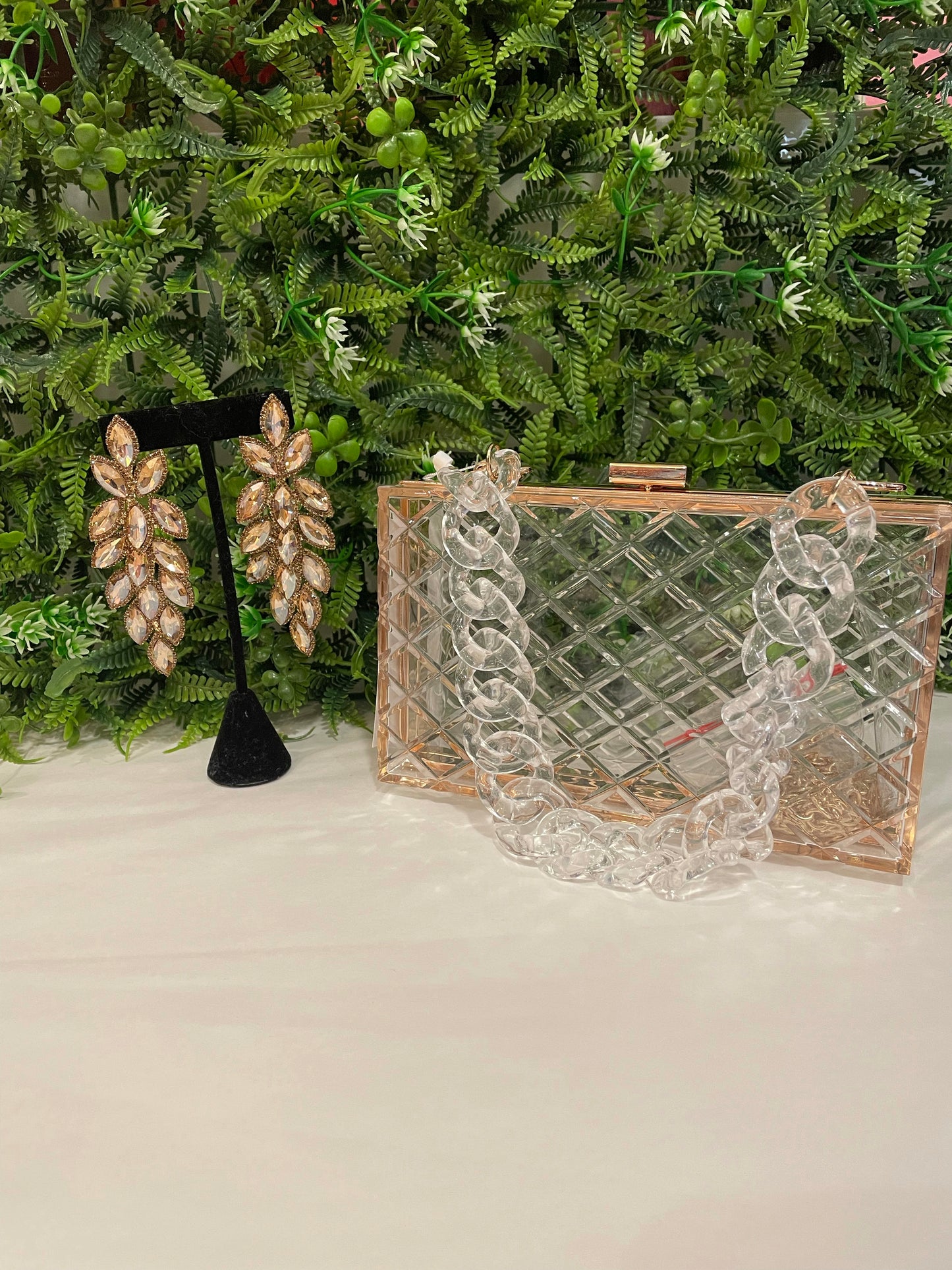 Clear Clutch
